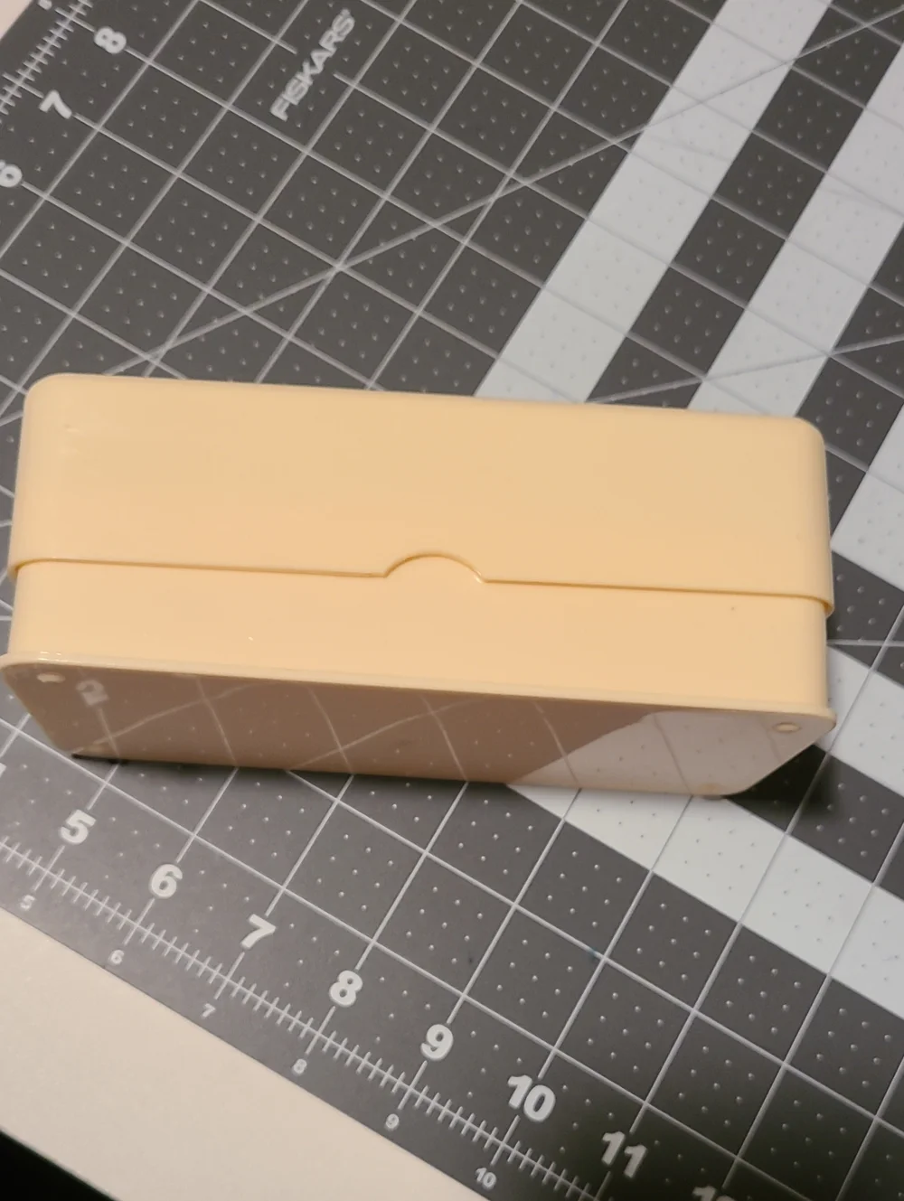Vintage Deluxe Zigzag Attachment Box Container Plastic Cream Sewing Machine